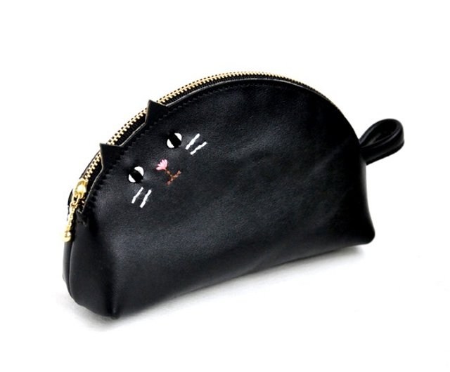 キヨ　黒い合成皮革ポーチ 金具ロゴ付き キヨ 黒い合成皮革ポーチ 金具ロゴ付き キヨ 黒い合成皮革ポーチ