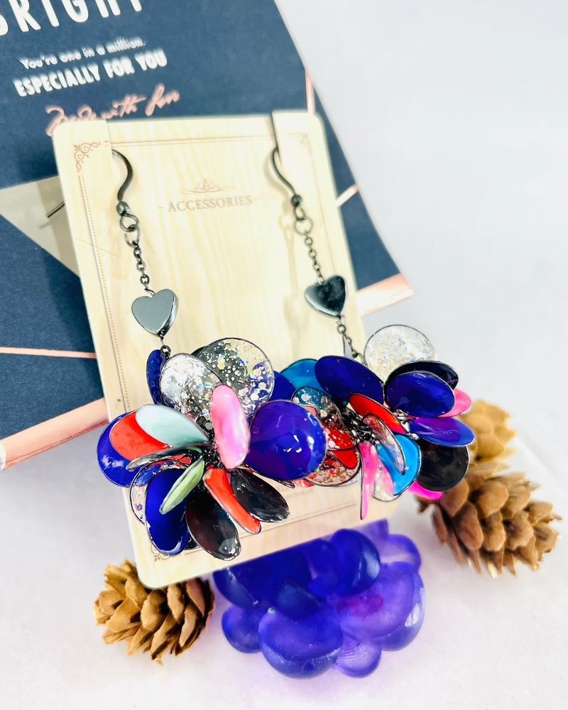 Colorful ball earrings, handmade resin earrings, flower liquid earrings, crystal flower earrings - ต่างหู - เรซิน หลากหลายสี