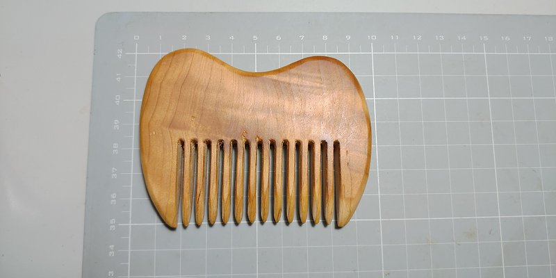 Yellow Hinoki Camel Comb (Y) - Hair Accessories - Wood 