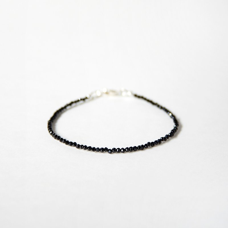 Tiny Black Spinel with Stealing Silver Bracelet, August Birthstone - สร้อยข้อมือ - เครื่องเพชรพลอย สีดำ
