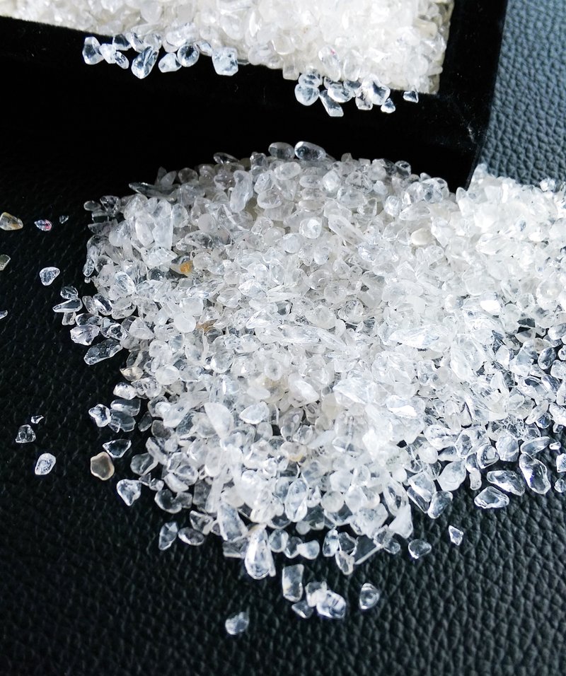 天然白水晶碎石 淨化專用小碎石 細碎石 一份 100g 售50元 - 擺飾/家飾品 - 其他材質 