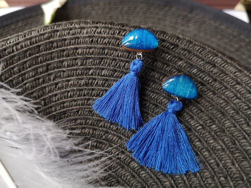Blue jellyfish wooden stud earrings - earrings earrings wooden anti-allergic stainless steel ocean - Earrings & Clip-ons - Wood Blue