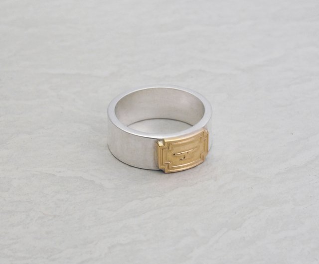 925 silver ring with 18k gold Anviology logo tag