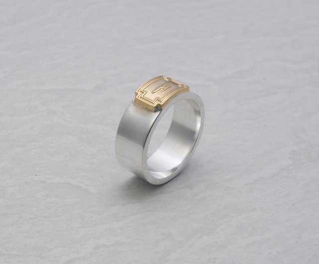 925 silver ring with 18k gold Anviology logo tag