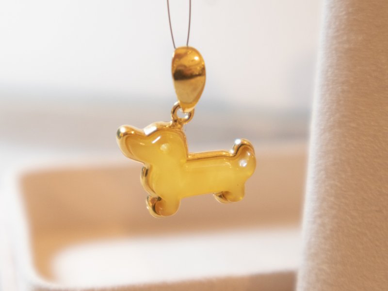 925 silver AMBER dachshund pendant necklace - สร้อยคอ - เครื่องเพชรพลอย สีทอง