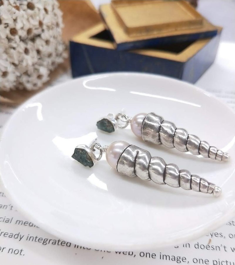 [The only product] tourmaline ore * pearl sterling silver two way ear earrings - ต่างหู - เครื่องประดับพลอย สีเงิน