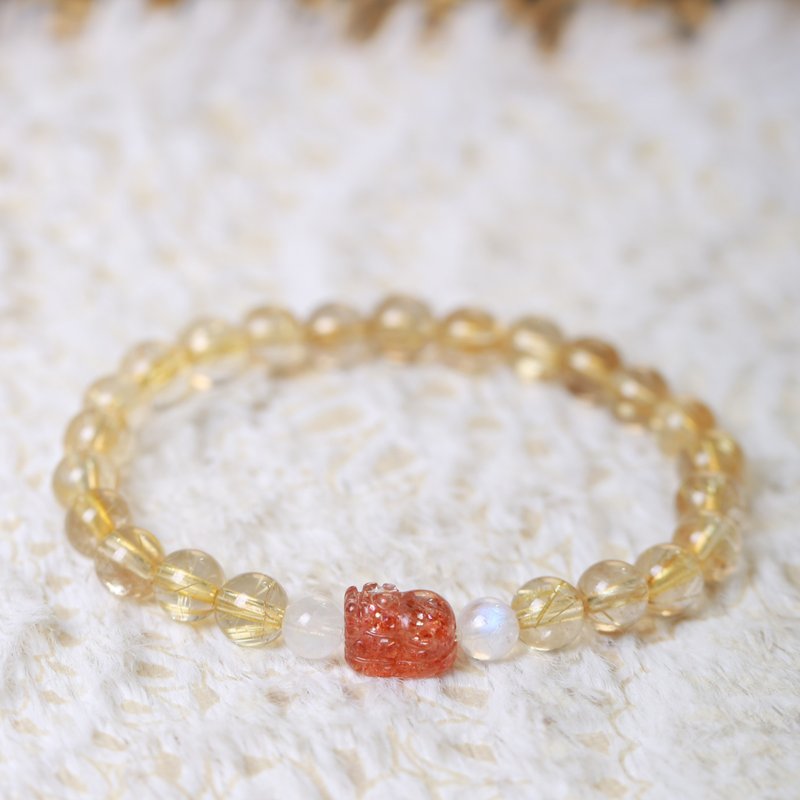 Original design blonde crystal with gold sun small Pixiu crystal bracelet to bring good luck, fortune and ward off evil spirits - สร้อยข้อมือ - คริสตัล สีเหลือง