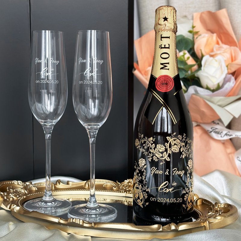 客製化禮物 結婚 週年紀念日禮物|Moët 名字雙杯 禮盒套裝  訂製 - 酒杯/酒器 - 玻璃 