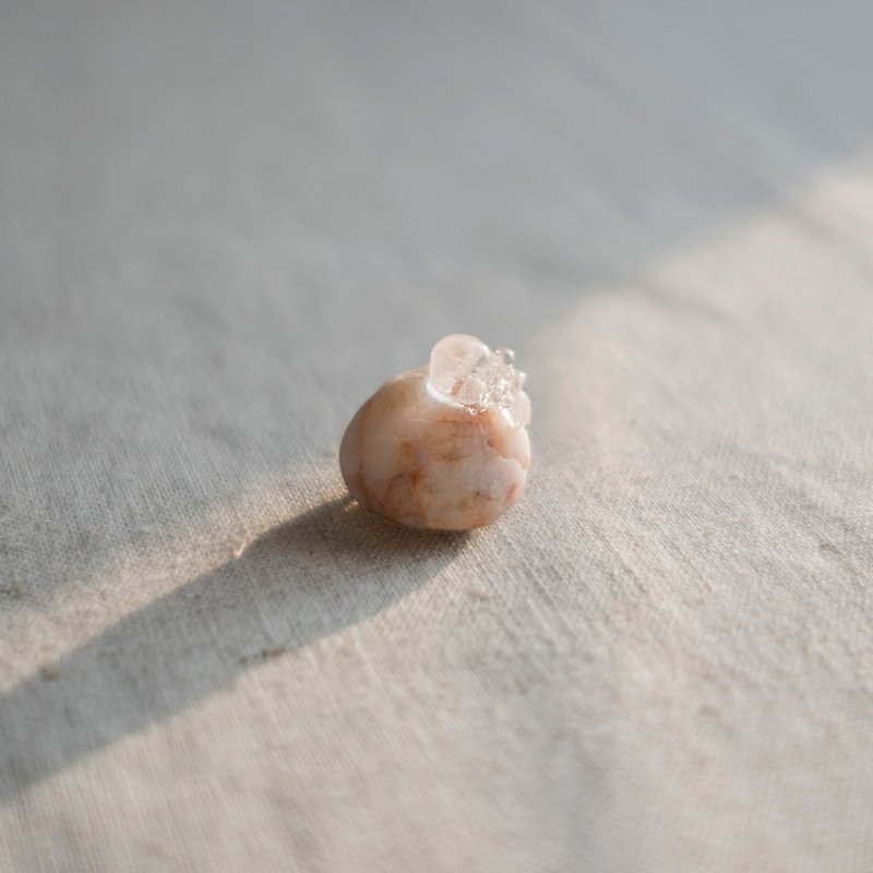 Uqui | Pebble Earring - Earrings & Clip-ons - Stone Red