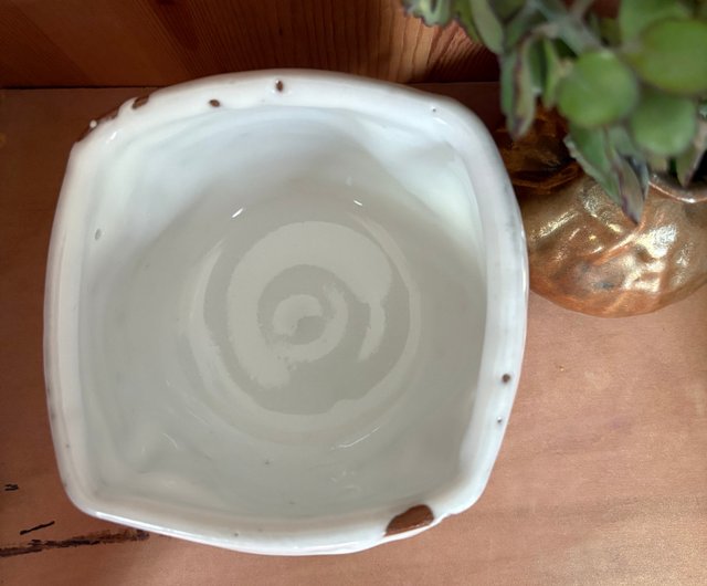 雪山志野釉角口茶碗 - ショップ kog38656 急須・ティーカップ - Pinkoi