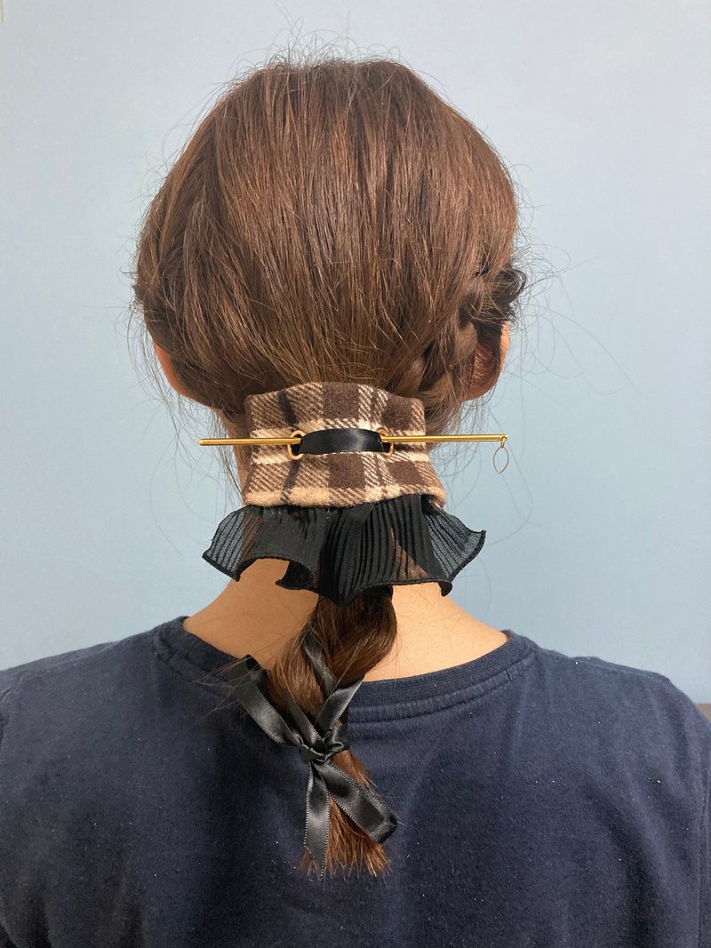 Double-sided brown checkered hair tie hairpin three-piece set - Hair Accessories - Other Man-Made Fibers Brown