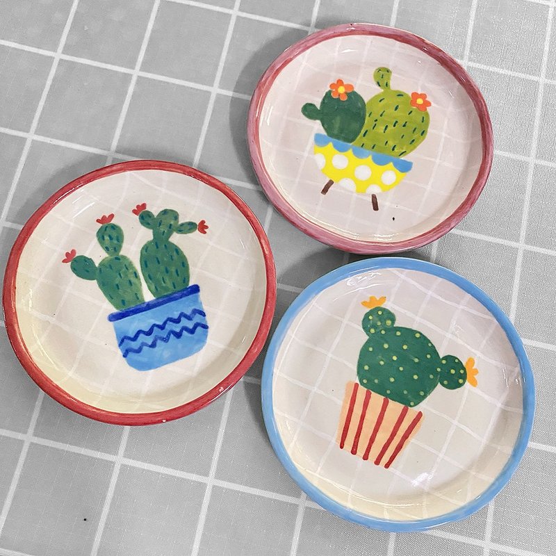 HAND-MADE Cactus cute cute saucer (Set 3 pieces) - 杯墊 - 陶 