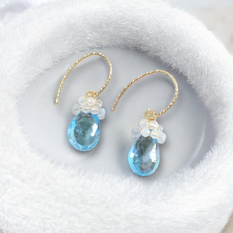 Swiss Blue Topaz Dangle Earrings | 14K Gold Filled - ต่างหู - เครื่องเพชรพลอย สีน้ำเงิน