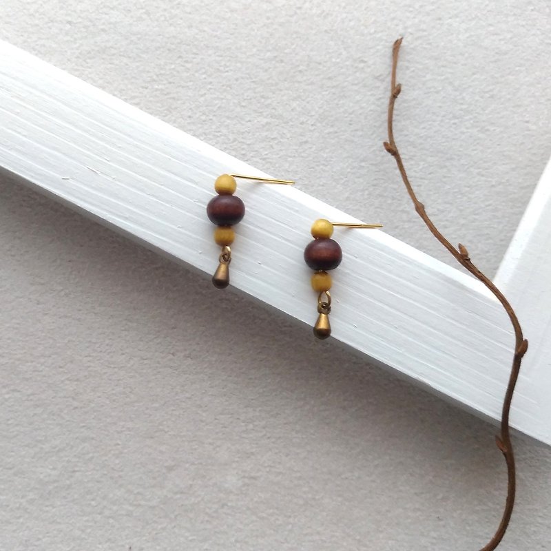 025 seeds - strains wood Bronze pin / clip-on earrings - Earrings & Clip-ons - Wood Green
