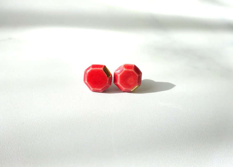 kotsubu ceramic earrings octagonal red - Earrings & Clip-ons - Pottery Red