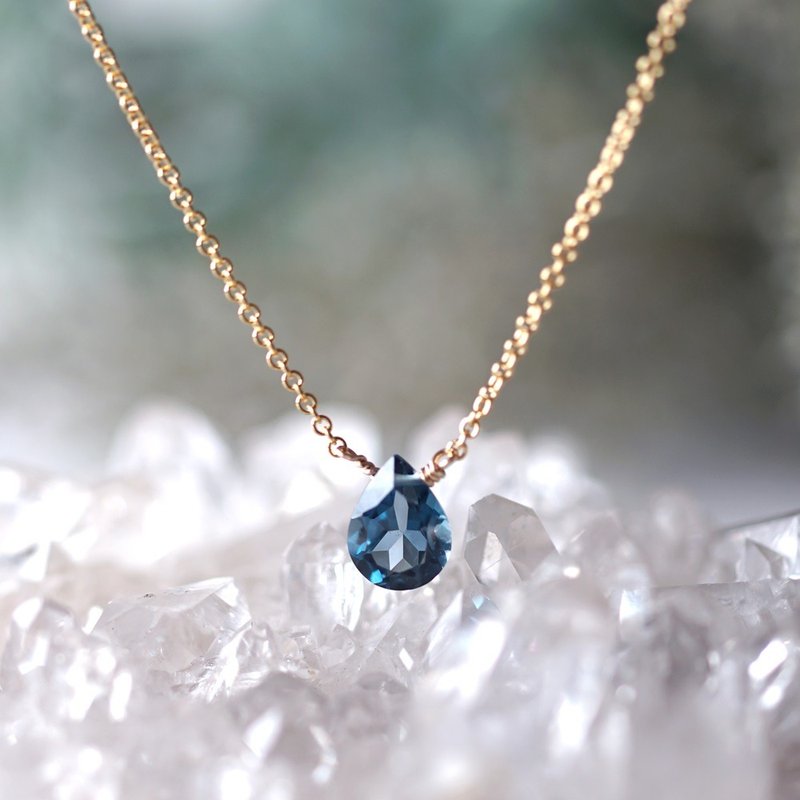 London Blue Topaz Single Stone Necklace Genji Star - สร้อยคอ - เครื่องเพชรพลอย สีน้ำเงิน