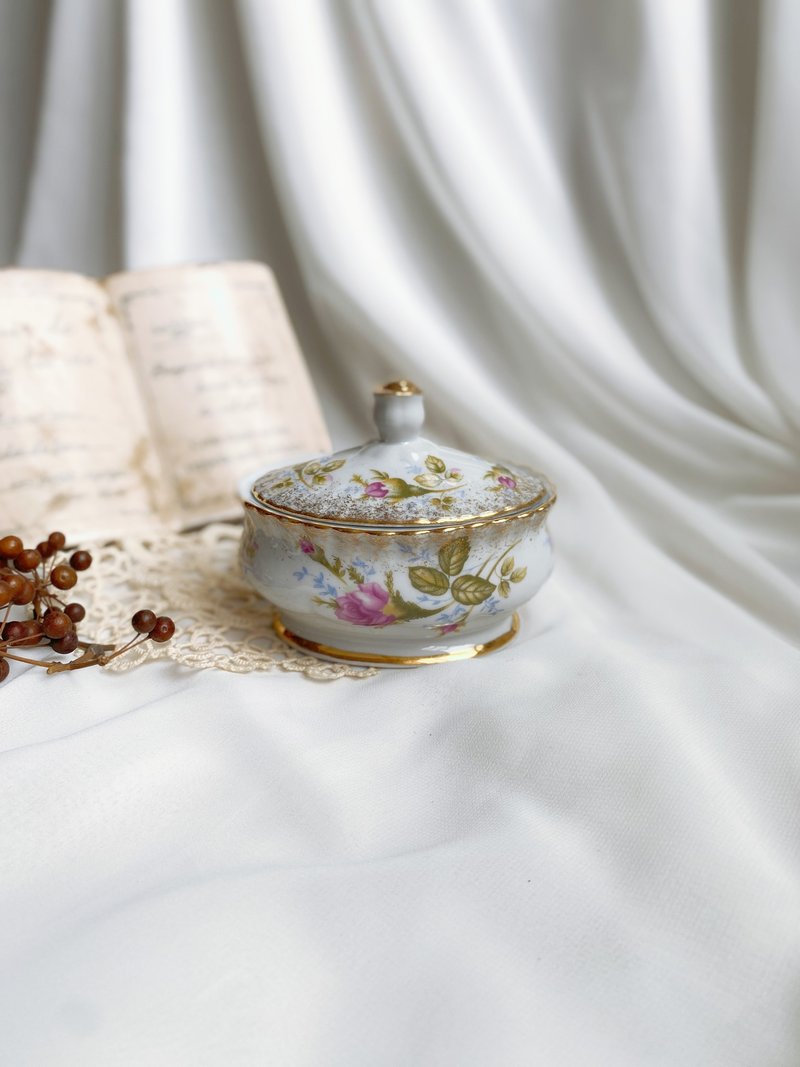 [Good Day Fetish] Germany brings back Polish-made classical gold-rimmed rose delicate storage box and storage jar - กล่องเก็บของ - เครื่องลายคราม ขาว