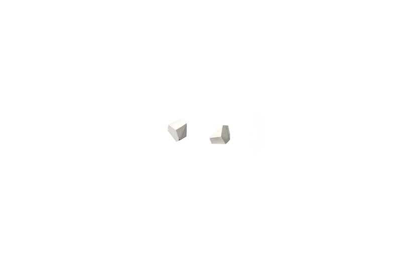 岩耳環 (白色水泥) - 耳環/耳夾 - 水泥 白色