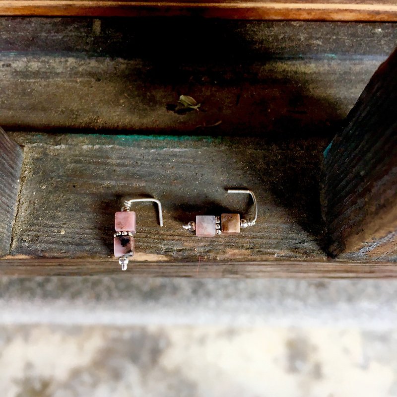 I love the classical beauty - the old cool - Earrings & Clip-ons - Other Metals Pink