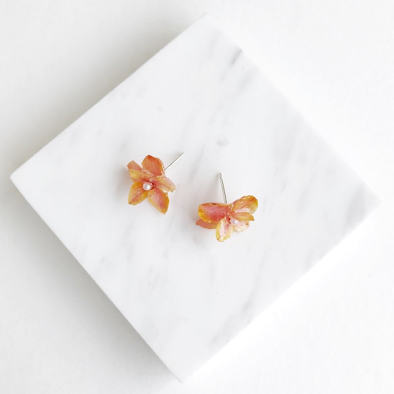 Real flower Hydrangea Earrings S925 silver - Earrings & Clip-ons - Plants & Flowers Orange