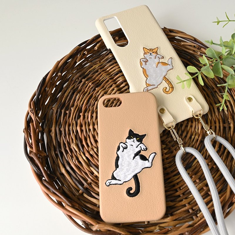 Smartphone case compatible with many models [Embroidered navel cat] Shoulder strap also compatible Smartphone shoulder cat iPhone Android A146I - Phone Cases - Genuine Leather White