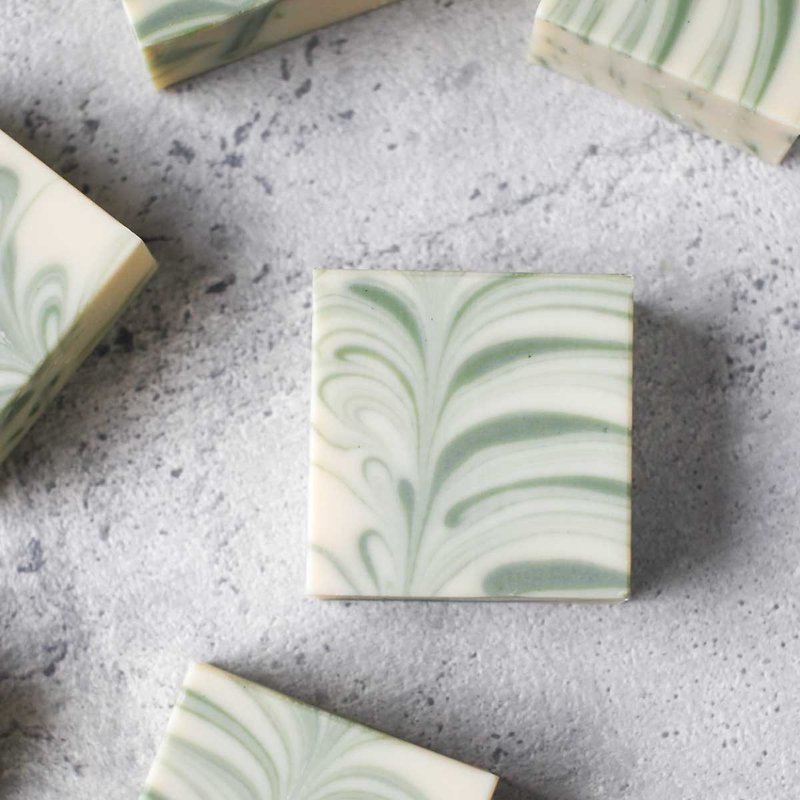 Cedarwood and Rosemary artisan soap - สบู่ - วัสดุอื่นๆ สีเขียว