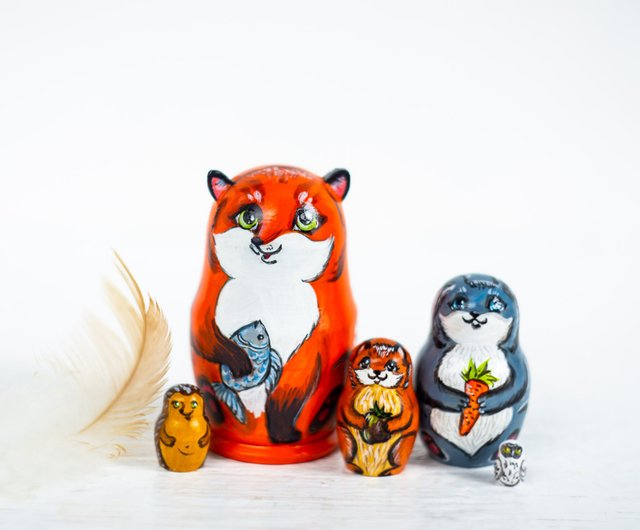 Mini store nesting dolls