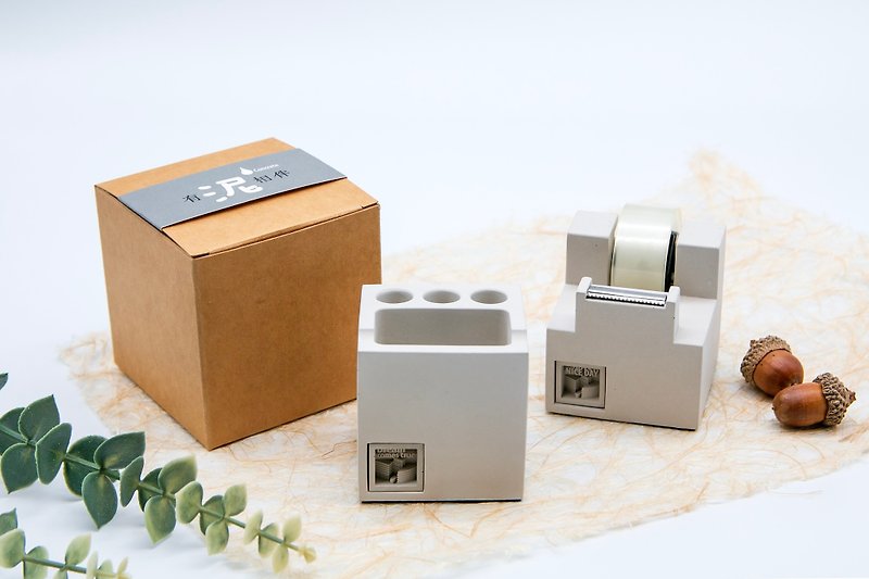 Taobo Cement cube/glue table and pen holder - กล่องใส่ปากกา - ปูน 