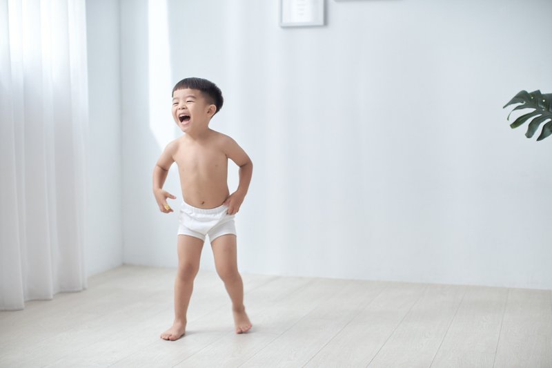 Son's four-corner super elastic panties pure white - กางเกง - ผ้าฝ้าย/ผ้าลินิน ขาว