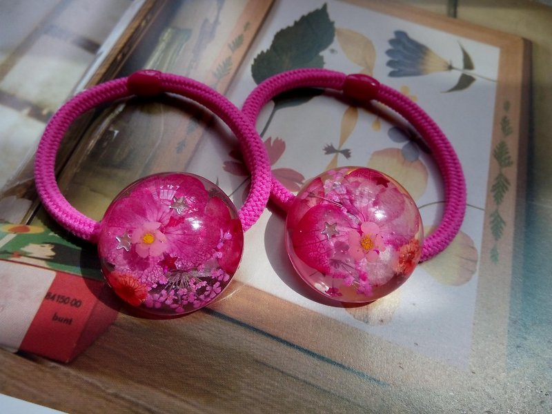 Real flower ponytail holder - pressed flower, elastic band, Pink color - Hair Accessories - Plastic Pink