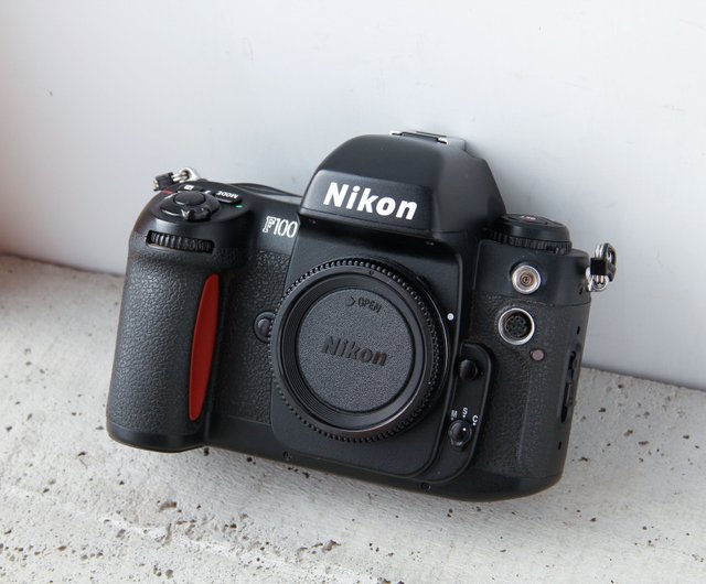 nikon f100