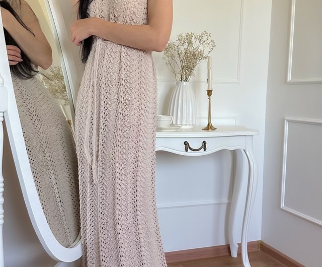 beige qipao