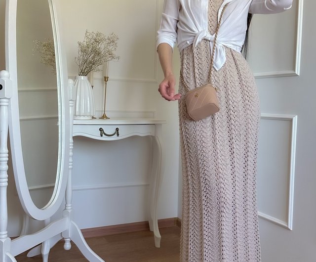 beige qipao