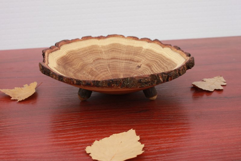 Oak slice Bowl Wood Natural edge wild tree trunk display dish for holding rings - 盤子/餐盤/盤架 - 木頭 