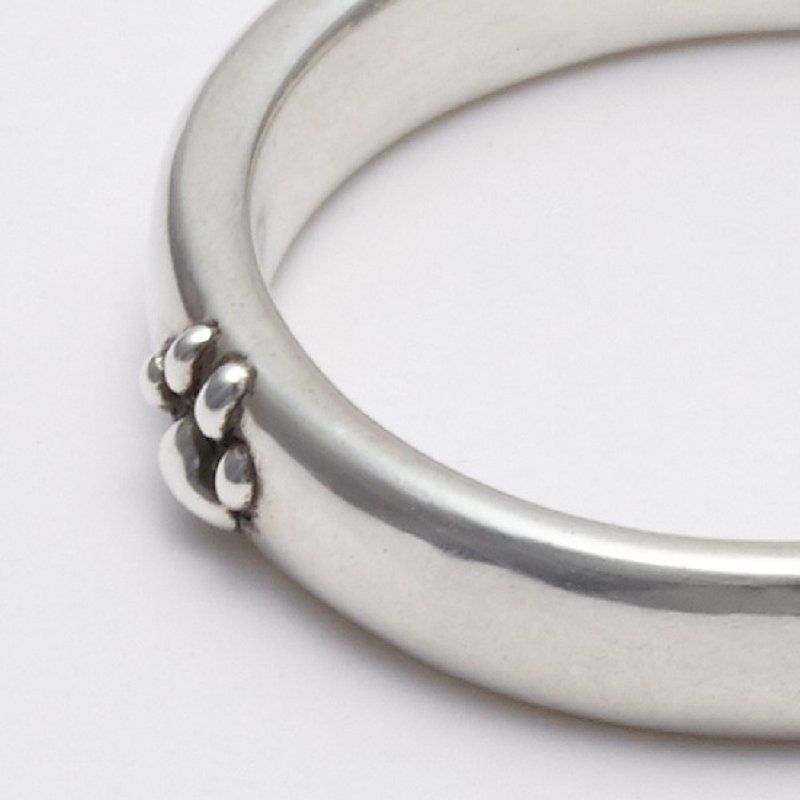 ぷっくり立体肉球リング /silver925、k18 (Made In Japan) - 戒指 - 其他金屬 銀色
