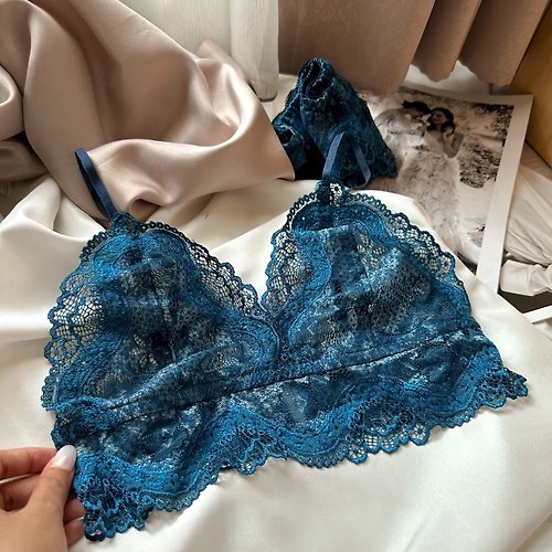 brababa-lace Set (bra + bottoms) blue sea water glimpses