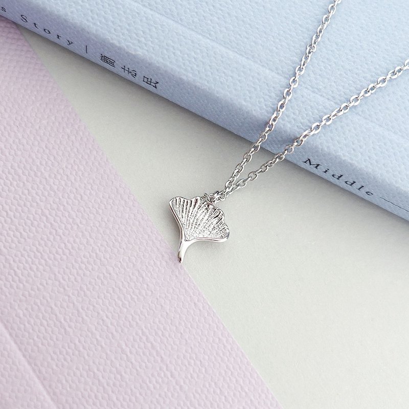 Love Ginkgo 925 Sterling Silver Necklace - สร้อยคอทรง Collar - เงินแท้ สีเงิน