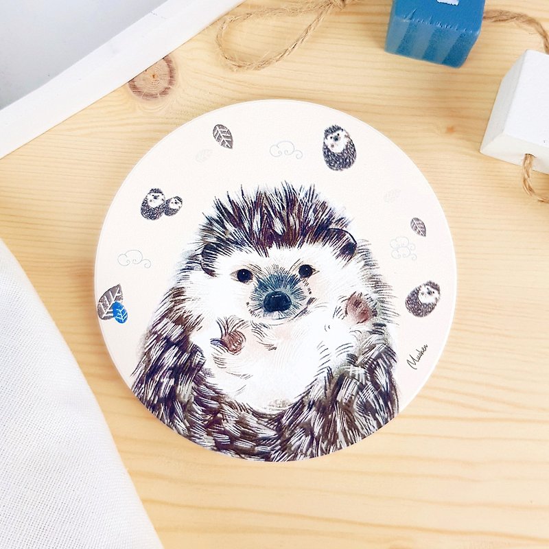 Little hedgehog-round ceramic absorbent coaster/animal Shiba Inu. Christmas gift - ที่รองแก้ว - ดินเผา สีเหลือง