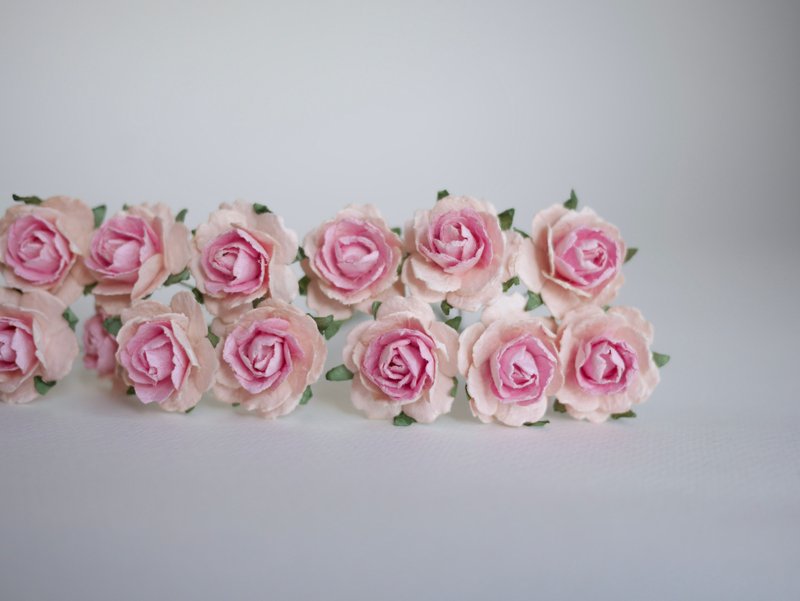 Paper Flower, centerpiece, 50 pieces mulberry rose size 2.5 cm. pink 2tone color - 其他 - 紙 粉紅色