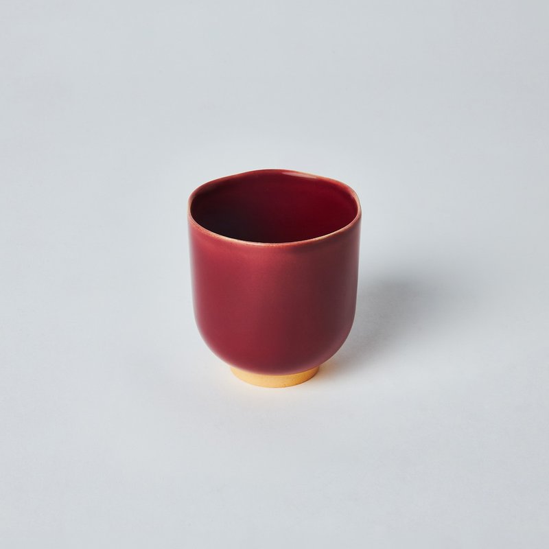 KOGA 許家陶器品 陶質六角質感水杯 (協興紅) - 其他杯子 - 陶 紅色