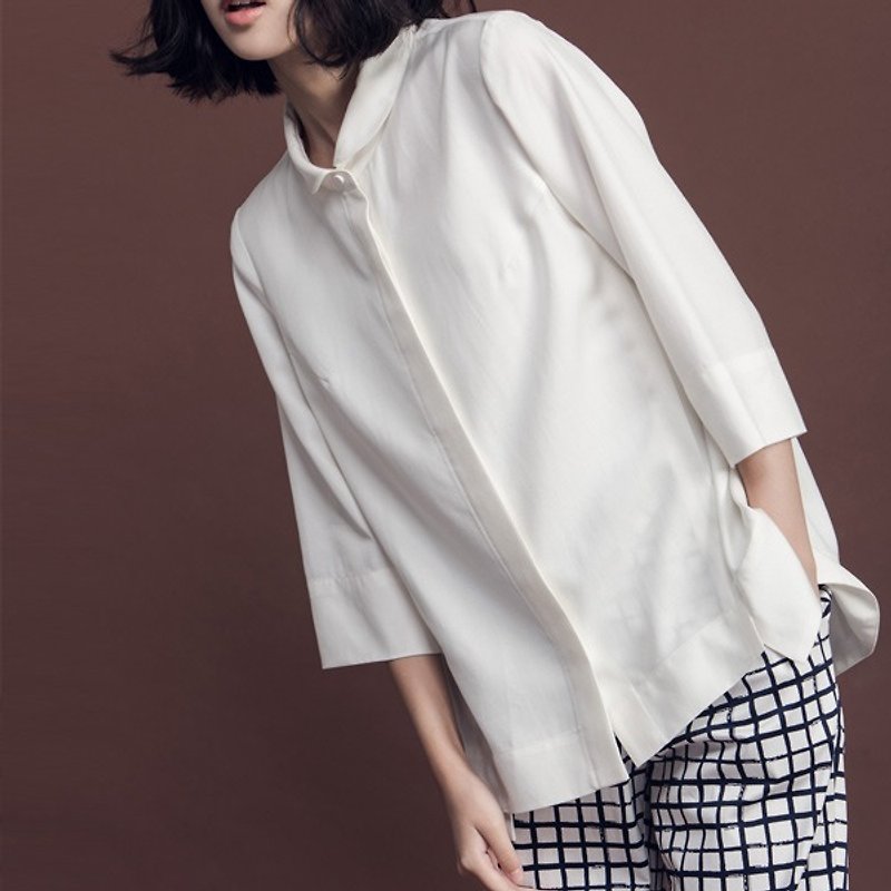 Small white tracing paper tangent Sleeve Tee Shirts - เสื้อเชิ้ตผู้หญิง - ผ้าฝ้าย/ผ้าลินิน ขาว