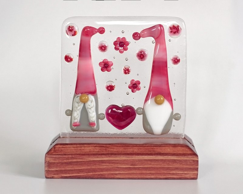 Love gnome couple Handmade fused glass art panel Pink Scandinavian gnomes - Items for Display - Glass Pink