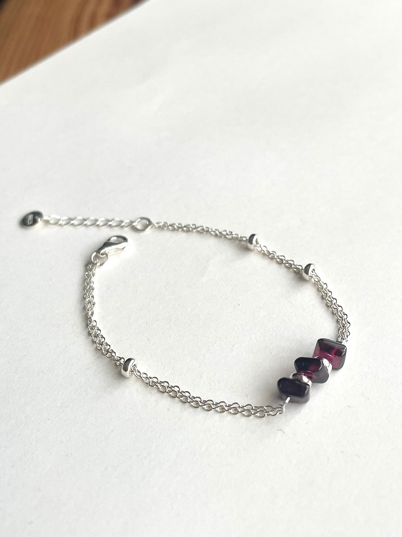 Simple red pomegranate square bracelet • Stone •925 sterling silver - Bracelets - Semi-Precious Stones Red