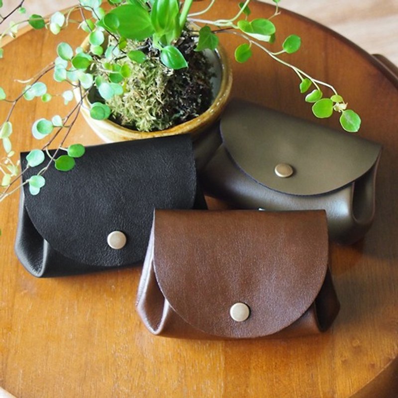 Cute and fluffy coin case with 3 pockets (CON1) Made in Japan [Delivery time: 10-51 days] - Coin Purses - Faux Leather Brown