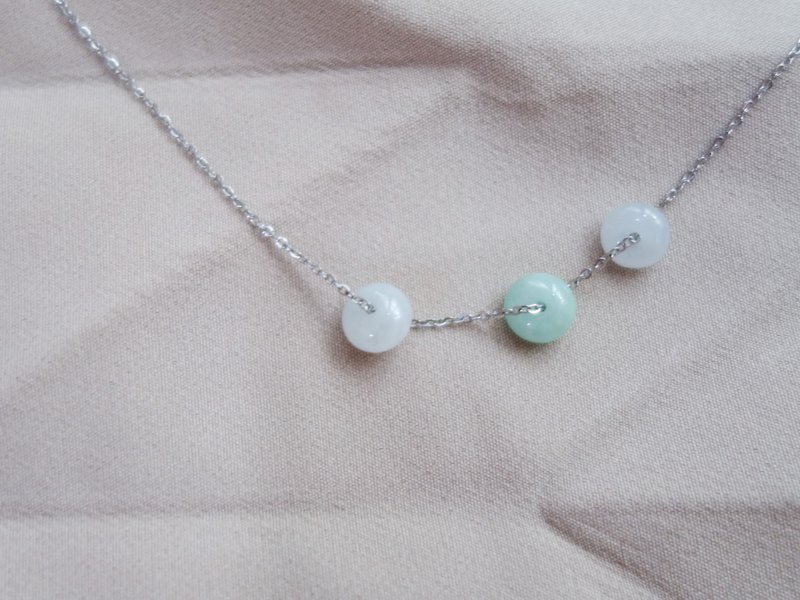 Small Ping An Buckle Green Jadeite Necklace・Natural Stone・Burmese Jade - Necklaces - Jade 