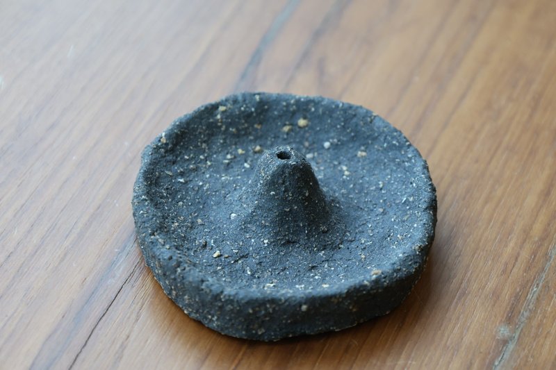 交換禮物手捏黑色斑點陶香座 擴香石器 天然質感療癒禪意家居擺飾 - 香氛/精油/擴香 - 陶 黑色