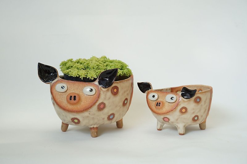 Pig plant pots handmade ceramics - Plants - Pottery Pink