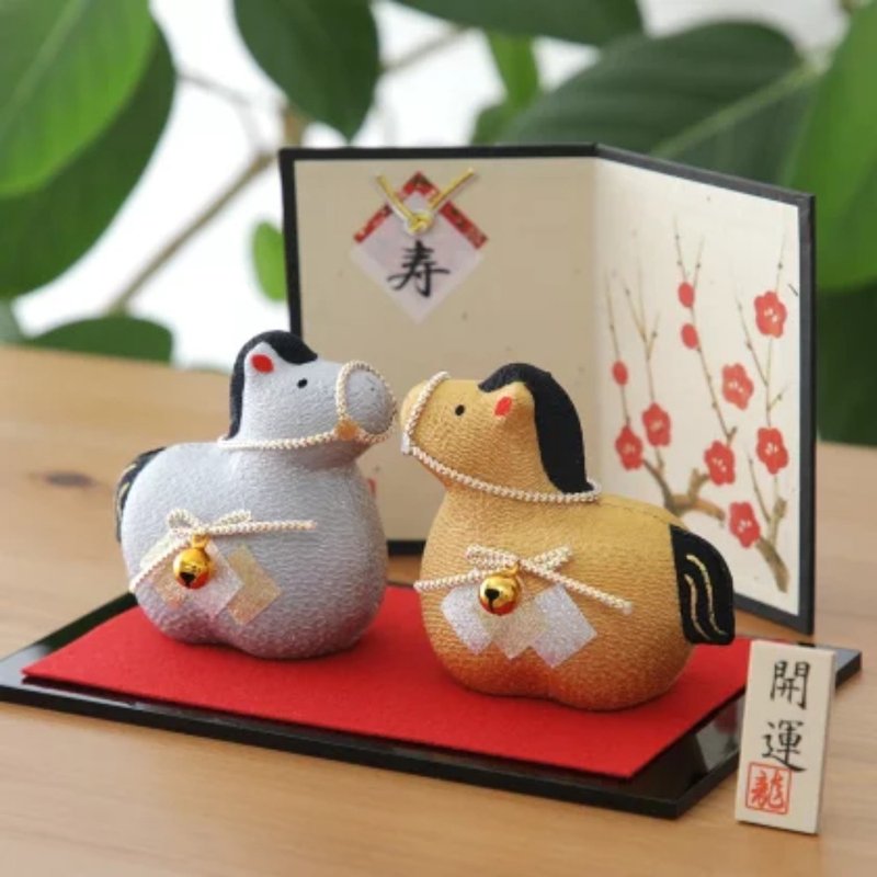 【預購】馬年縮緬手作擺飾－金銀午(大) - 擺飾/家飾品 - 陶 