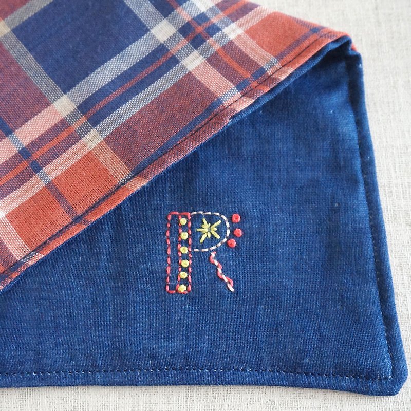 Hand embroidered quadruple gauze handkerchief  "initial/R"[order-receiving production] - อื่นๆ - งานปัก สีน้ำเงิน