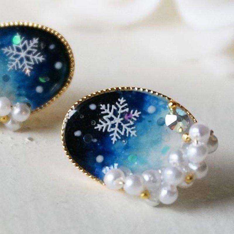 雪の結晶jewelryピアスorイヤリング - 耳環/耳夾 - 樹脂 藍色